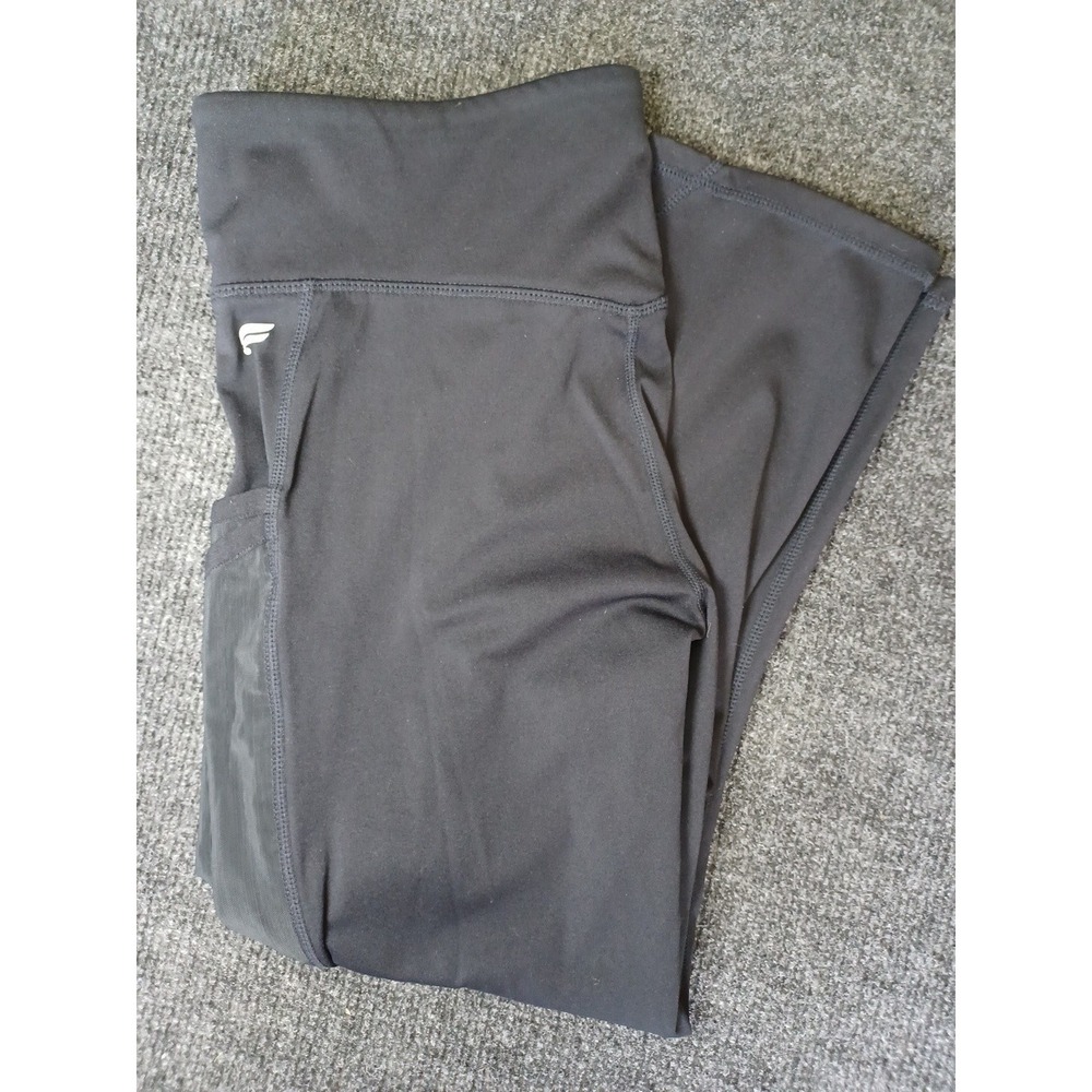 Fabletics Motion 365 Capri Womens Black Size Meduim Leggings